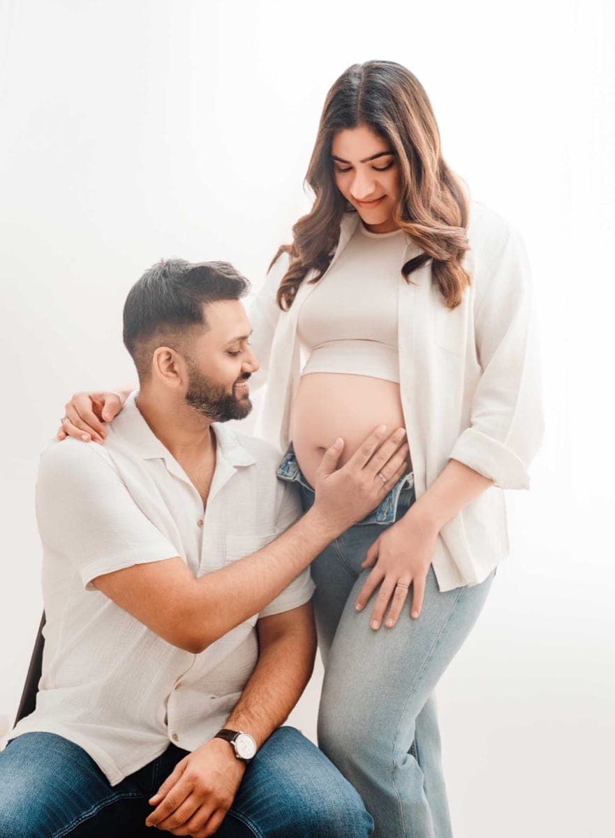 Couple maternity photoshoot at Priyansh Bhardwaj's indoor studio in Malviya Nagar, South Delhi