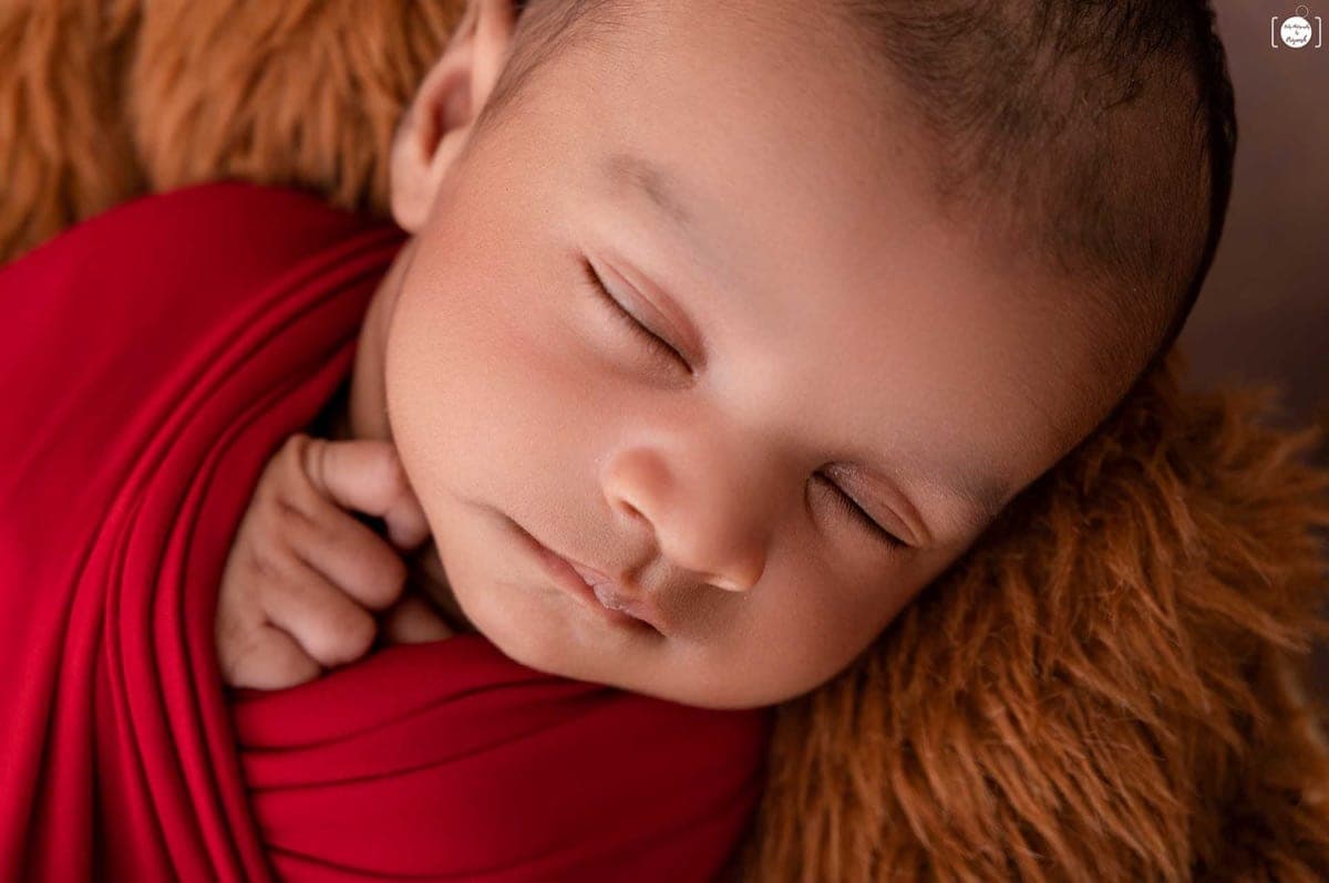 Safety First: What to Look for in a Professional Newborn Photographer in Delhi