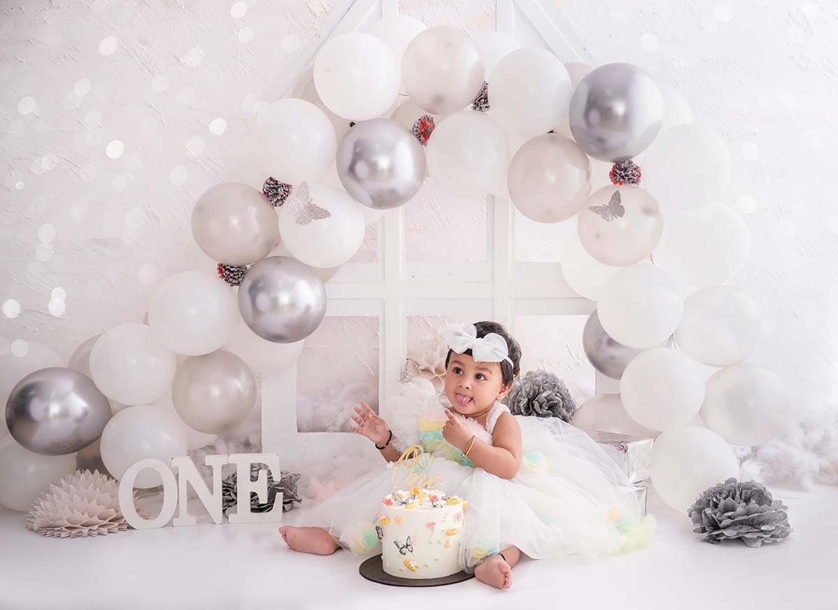 Cake smash birthday setup prepared for a baby photoshoot in Delhi