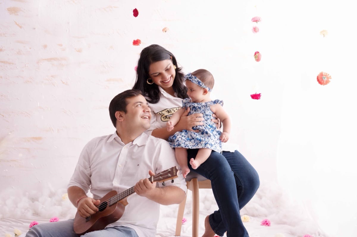 Emotional family moment captured during a lifestyle photoshoot in Delhi NCR by Priyansh Bhardwaj.